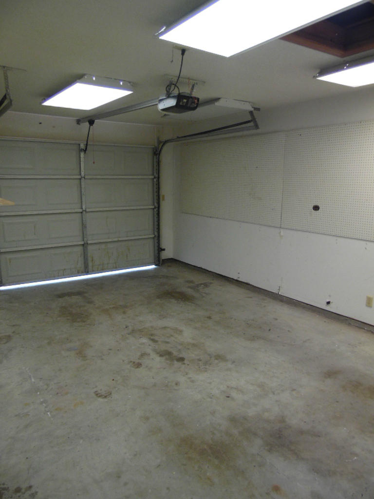 QUIET WOOD 1ST ADD LOT 9 - Residential