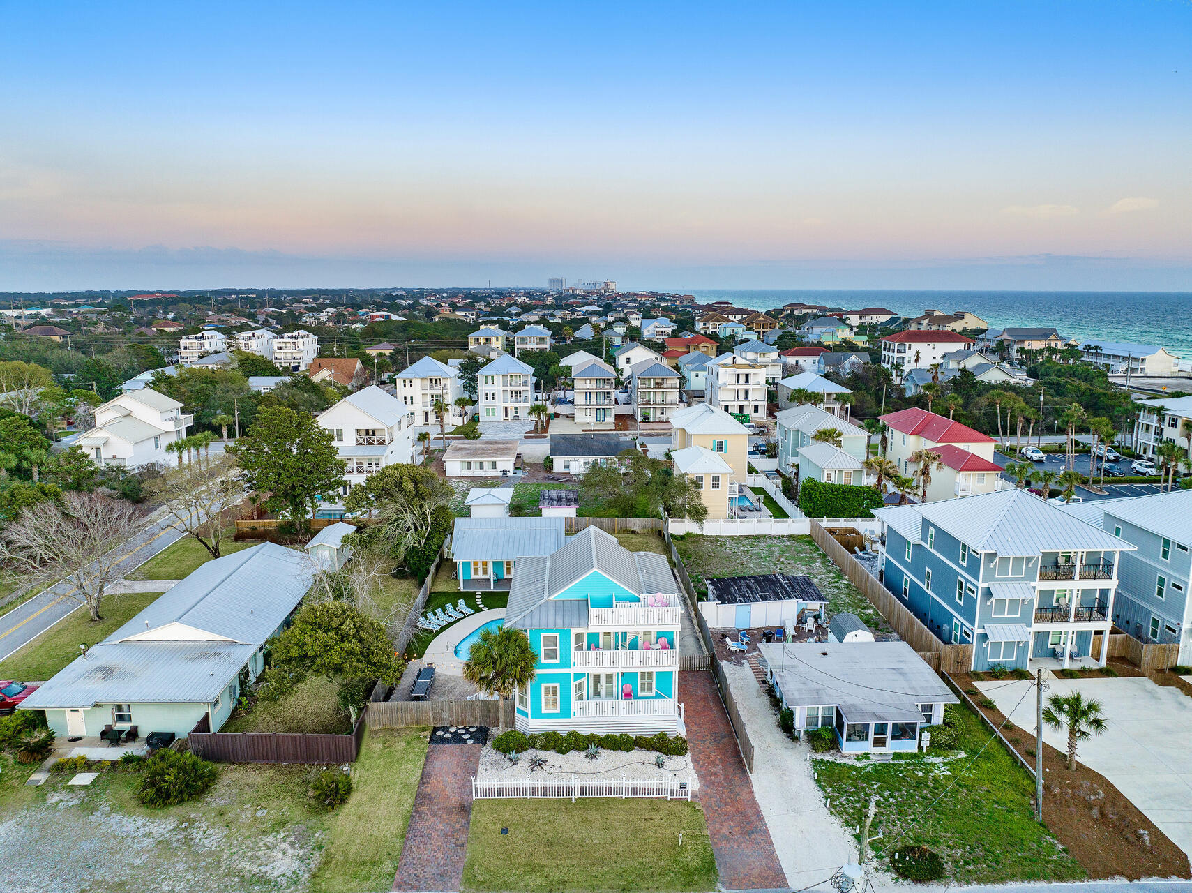 CRYSTAL BEACH - Residential