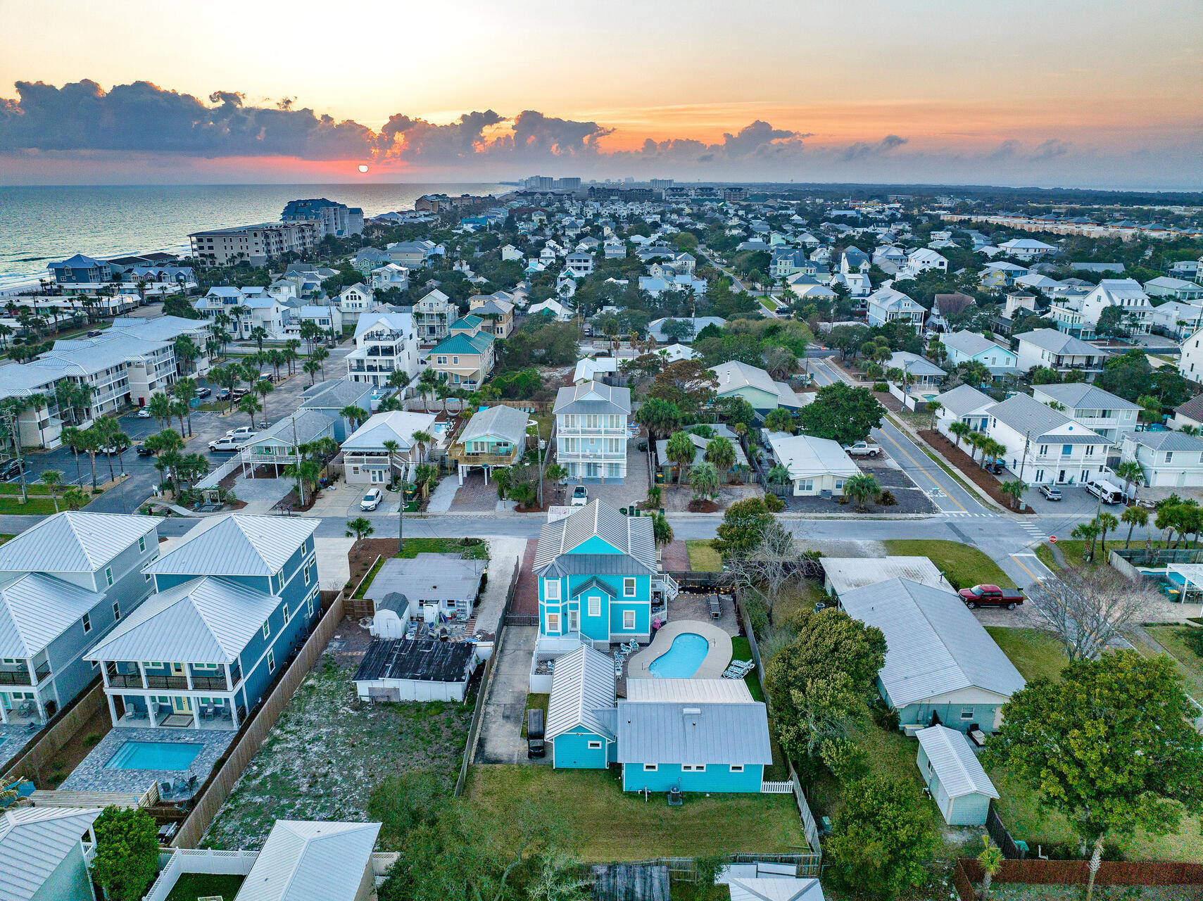 CRYSTAL BEACH - Residential