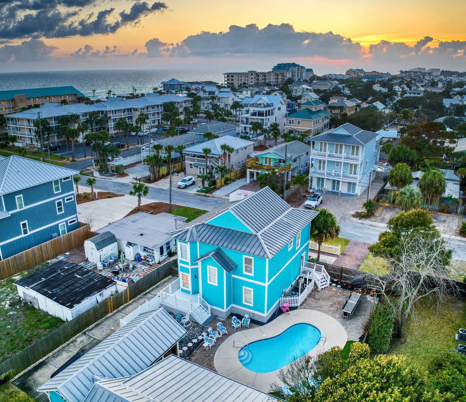 CRYSTAL BEACH - Residential