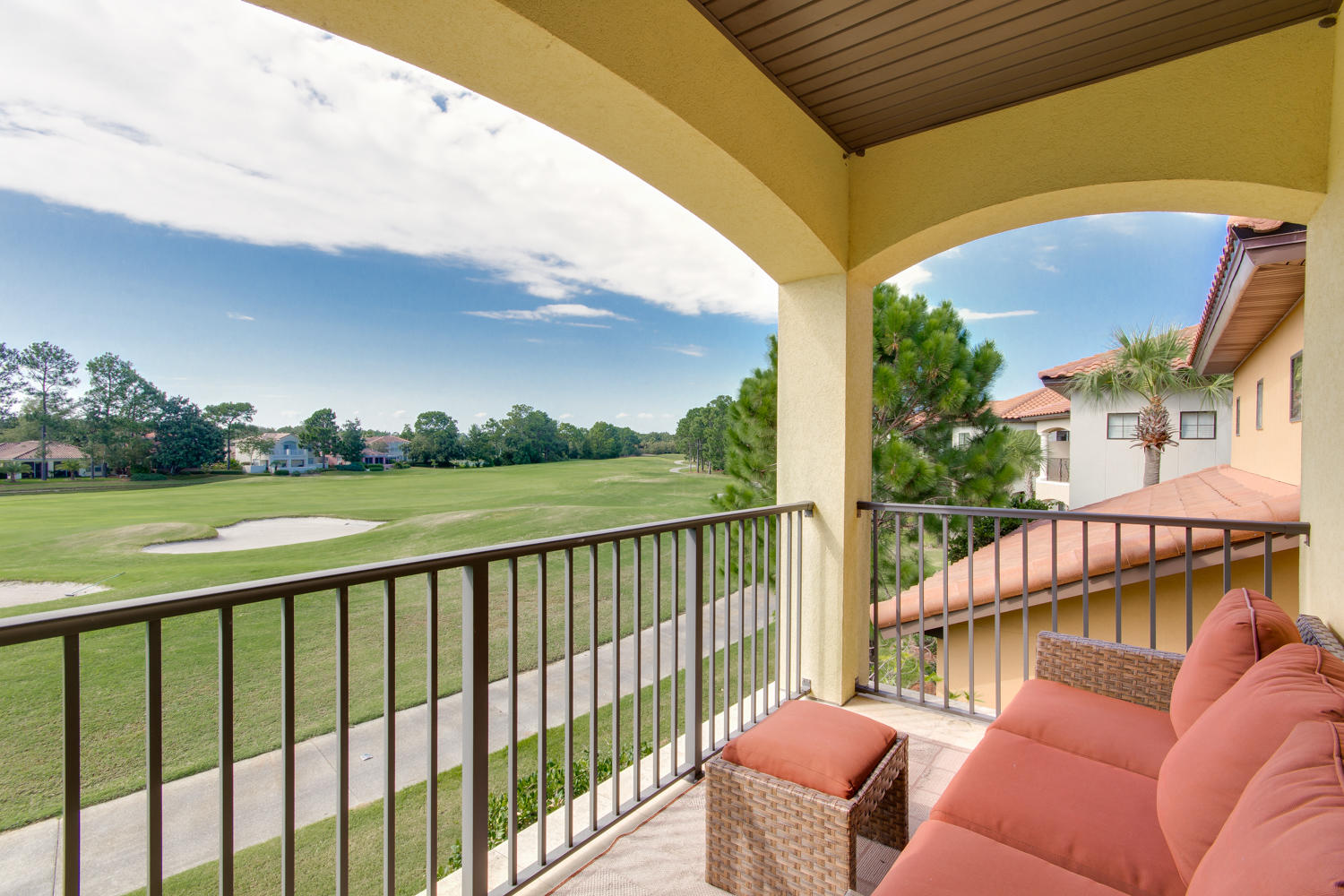 VILLA LAGO - Residential
