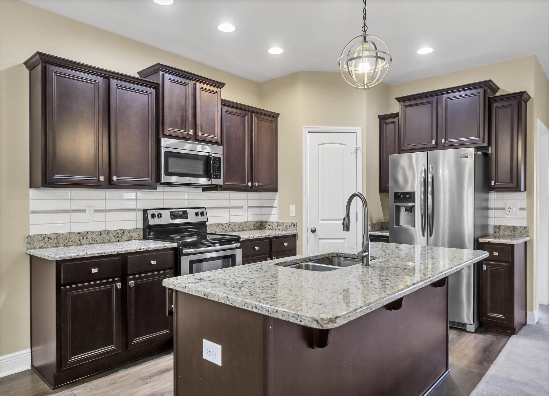 Redstone Commons - Residential Lease