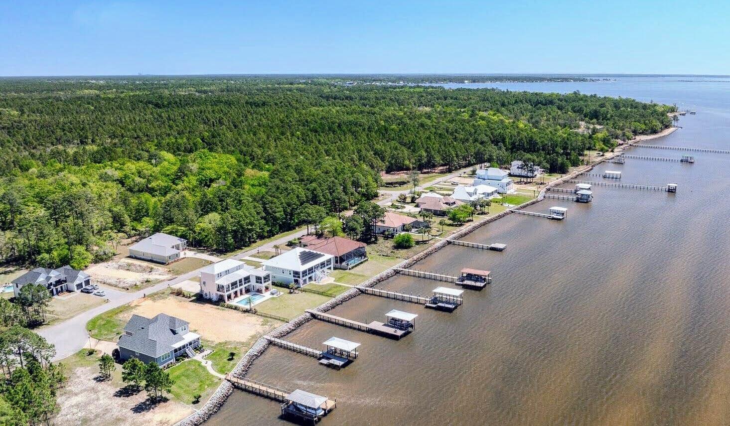 BAY HARBOUR - Land