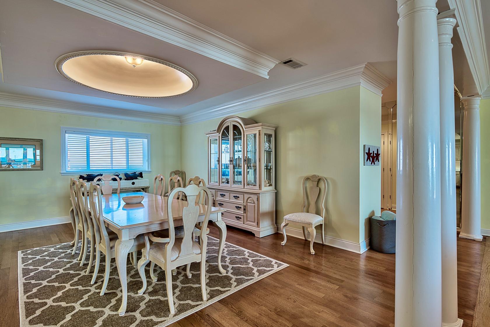 REGENCY TOWERS CONDO - Residential