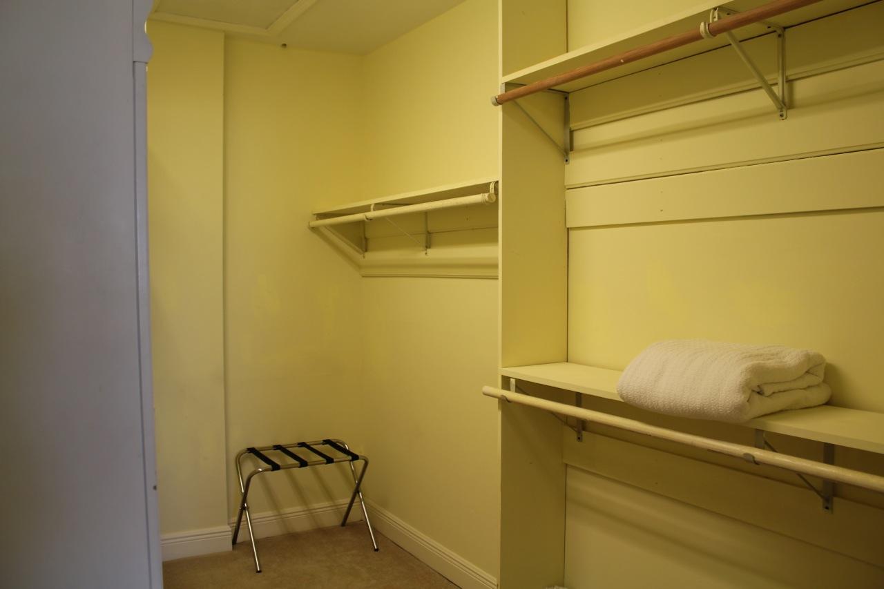 REGENCY TOWERS CONDO - Residential