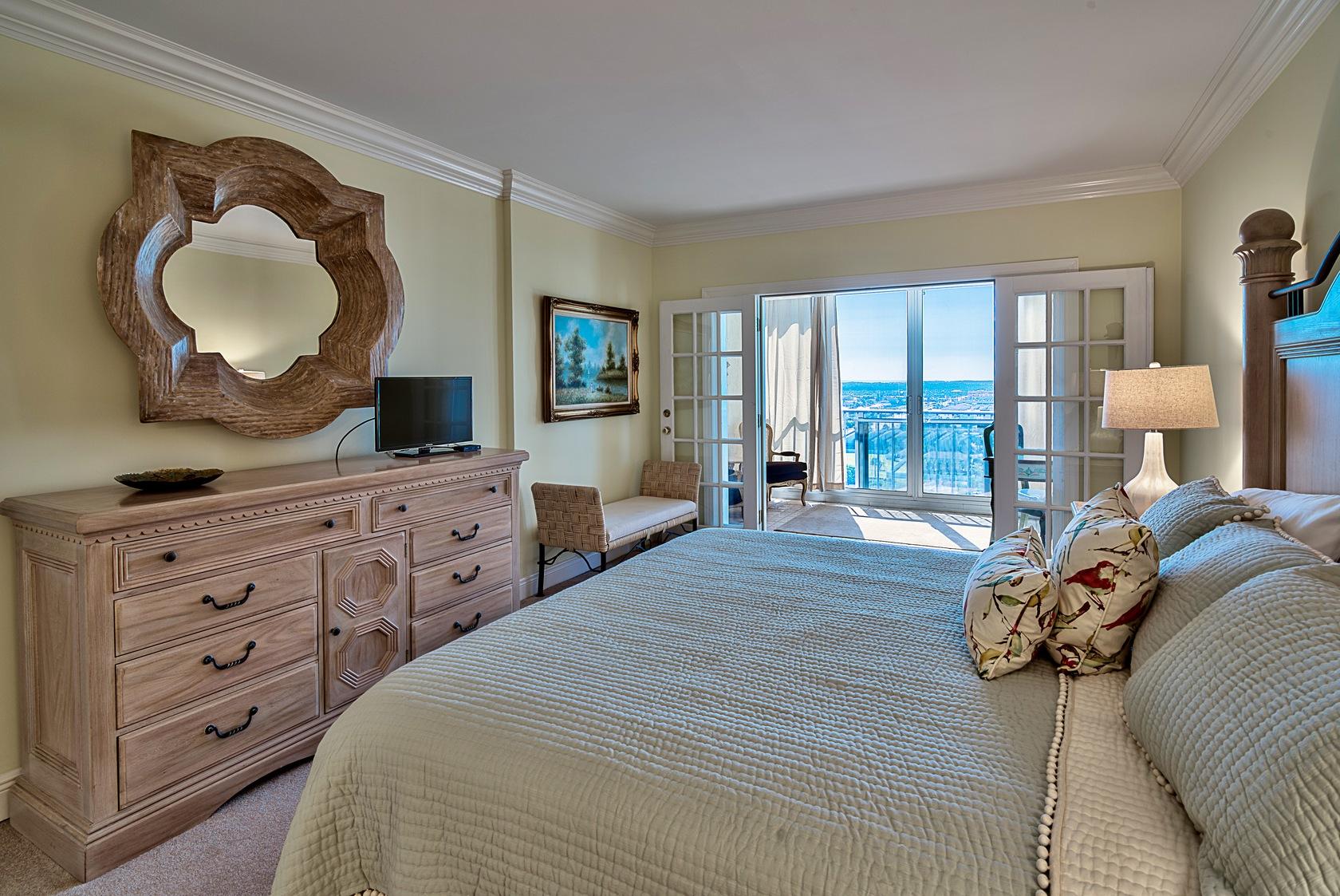 REGENCY TOWERS CONDO - Residential