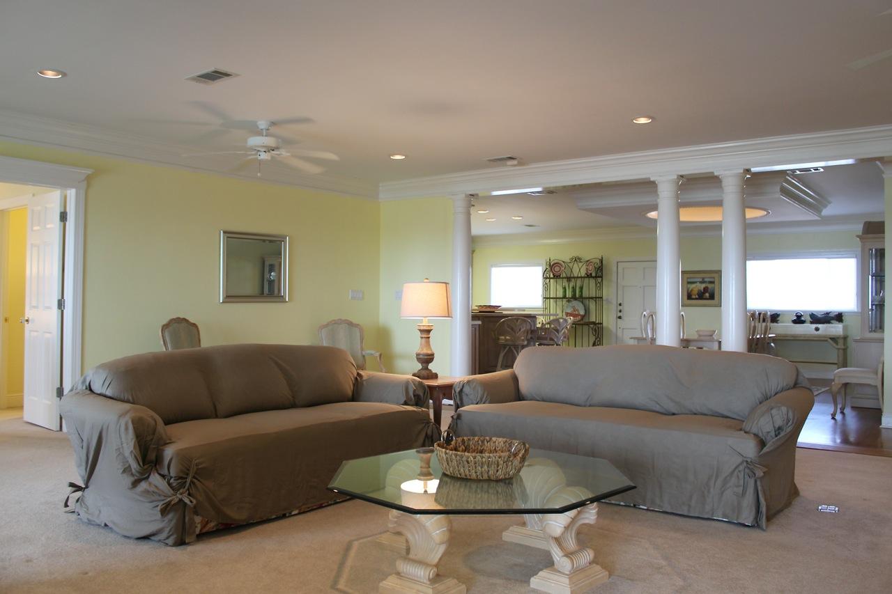 REGENCY TOWERS CONDO - Residential