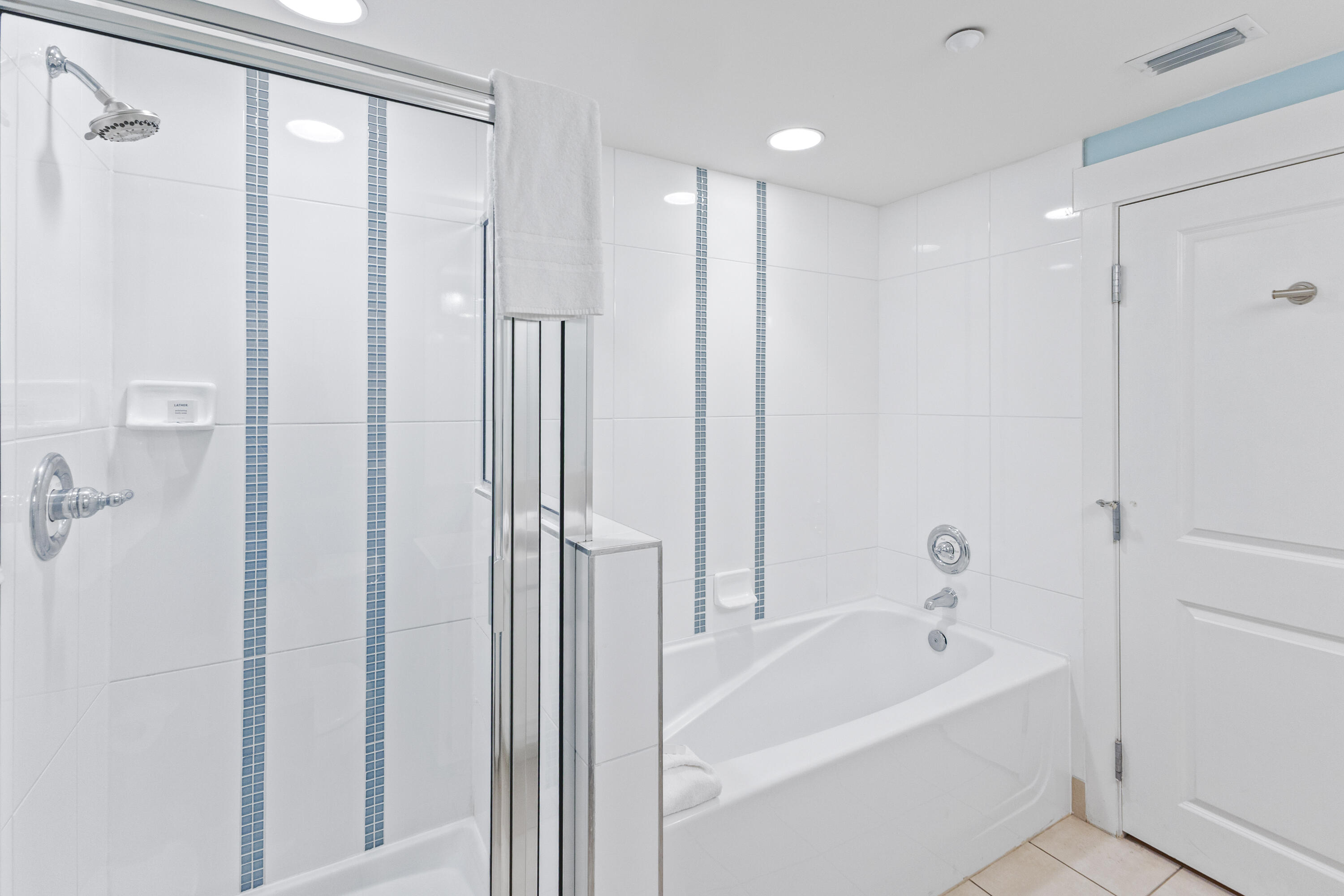 BAHIA CONDO - Residential
