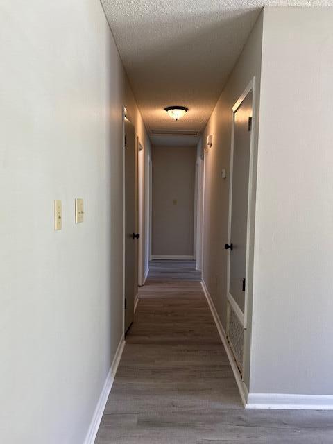 WHISPERING LAKES ESTATES - Residential Lease