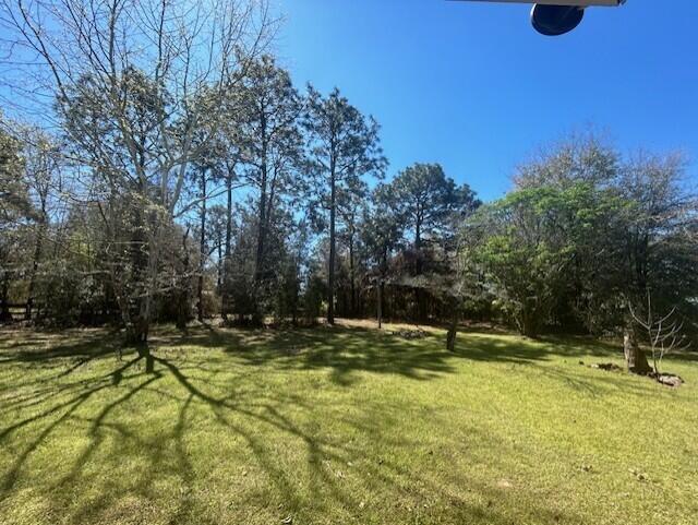 WHISPERING LAKES ESTATES - Residential Lease