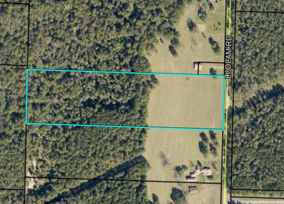 NO RECORDED SUBDIVISION - Land