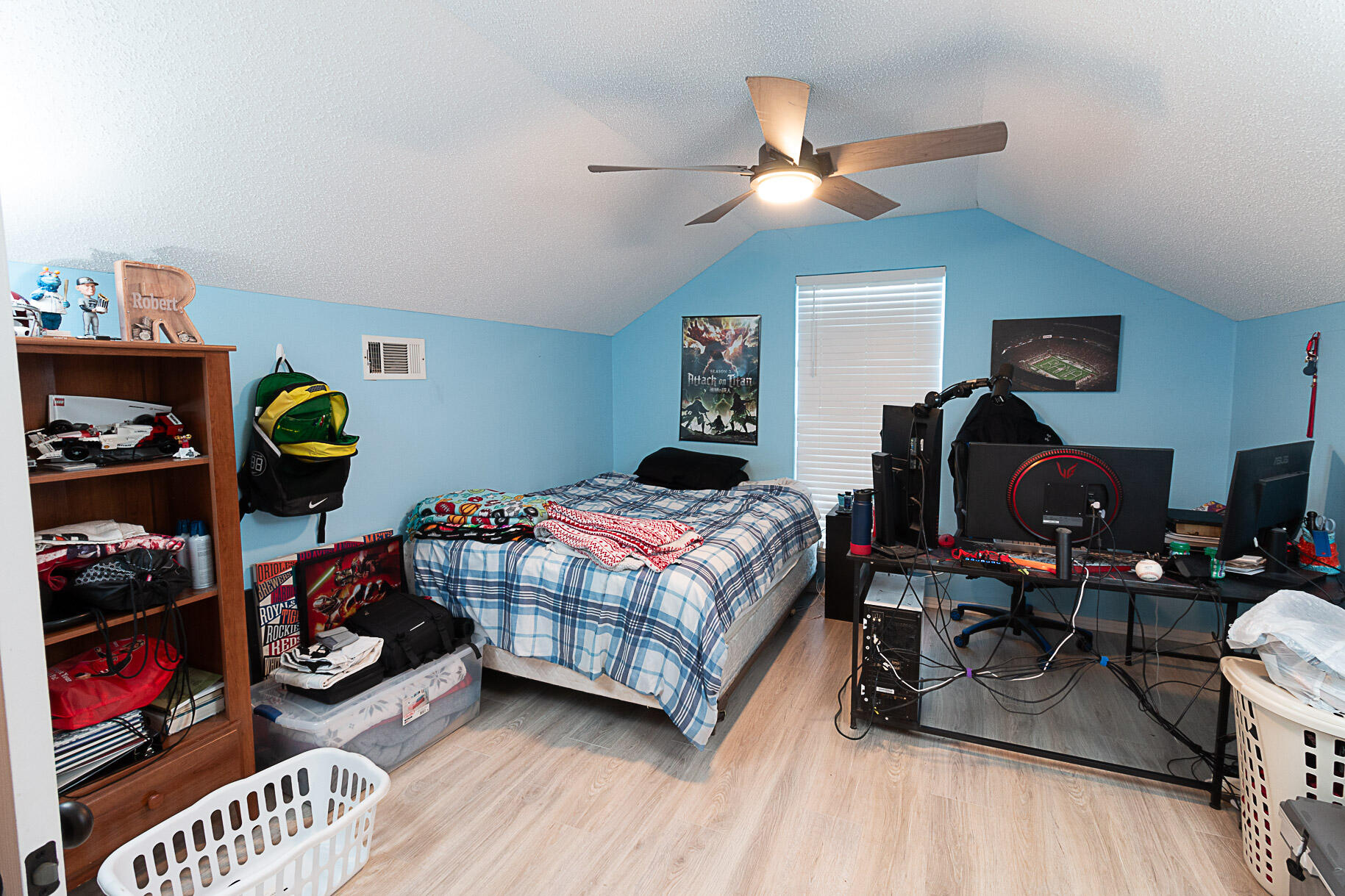 COLLEGE OAKS - Residential