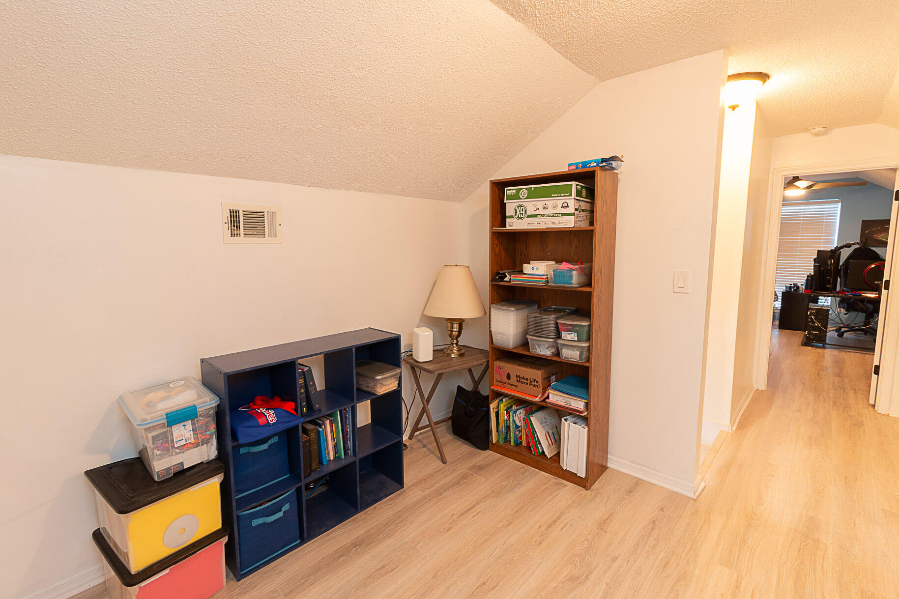 COLLEGE OAKS - Residential