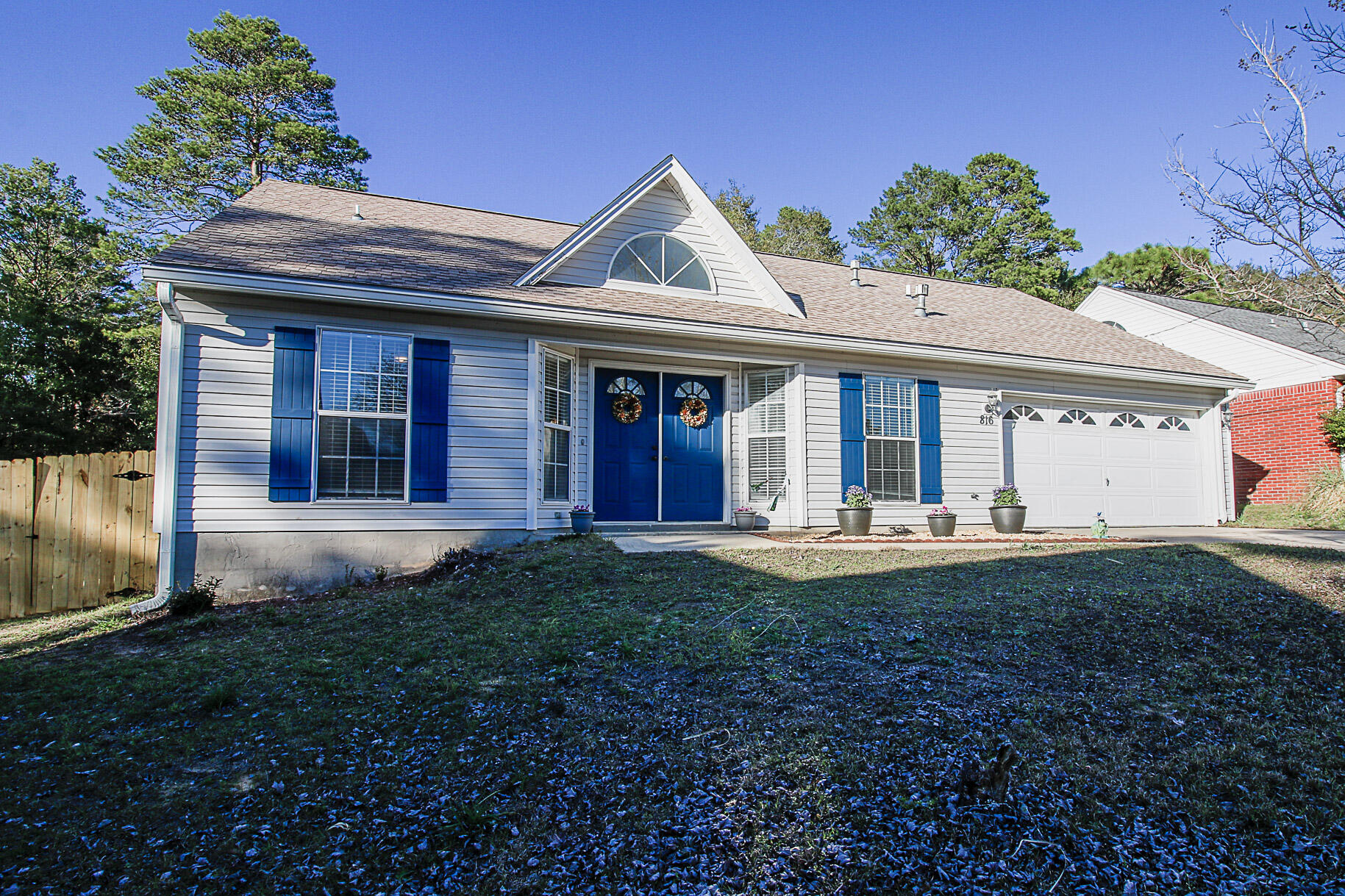 COLLEGE OAKS - Residential