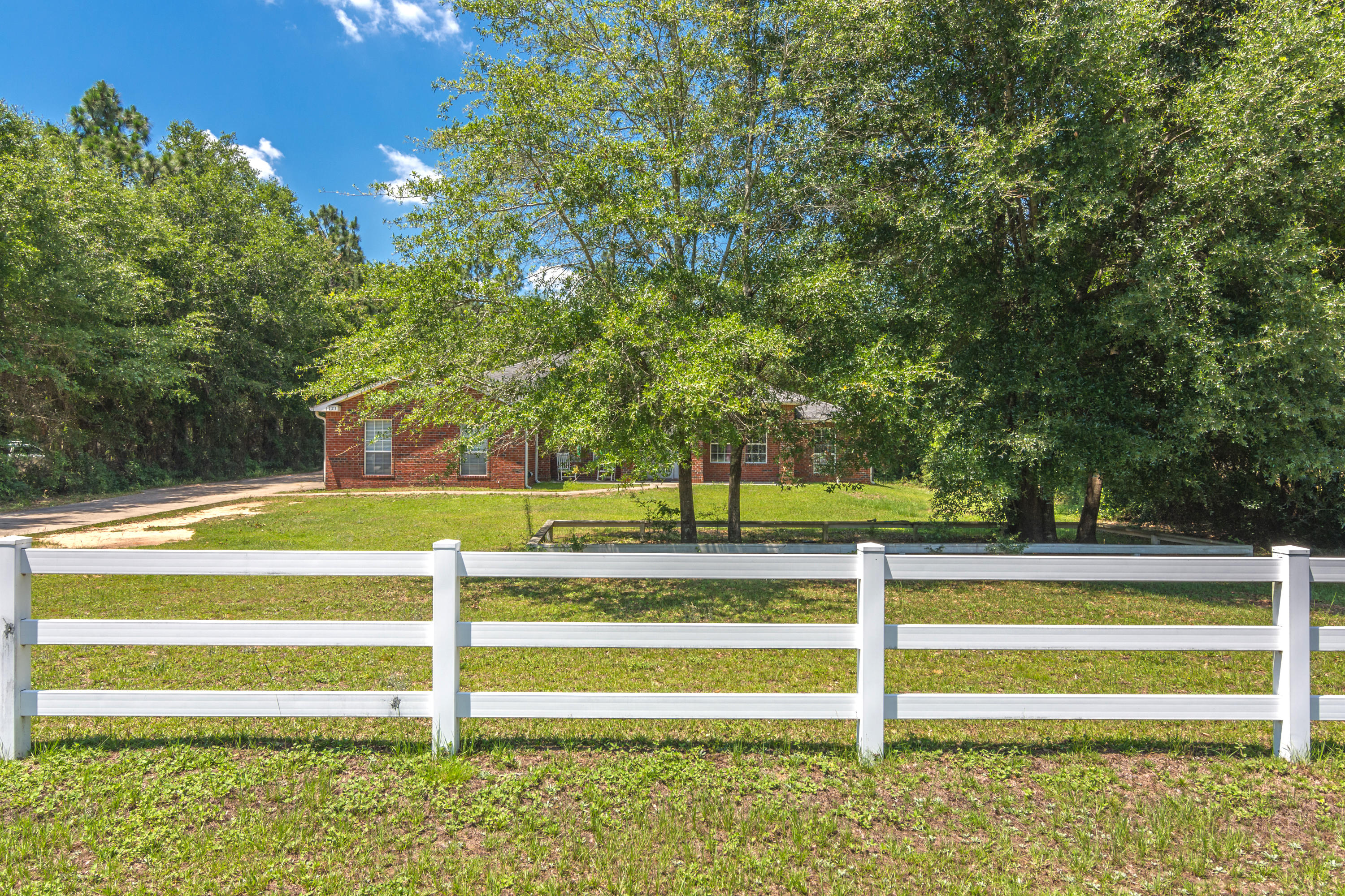 COUNTRYWOOD EST - Residential