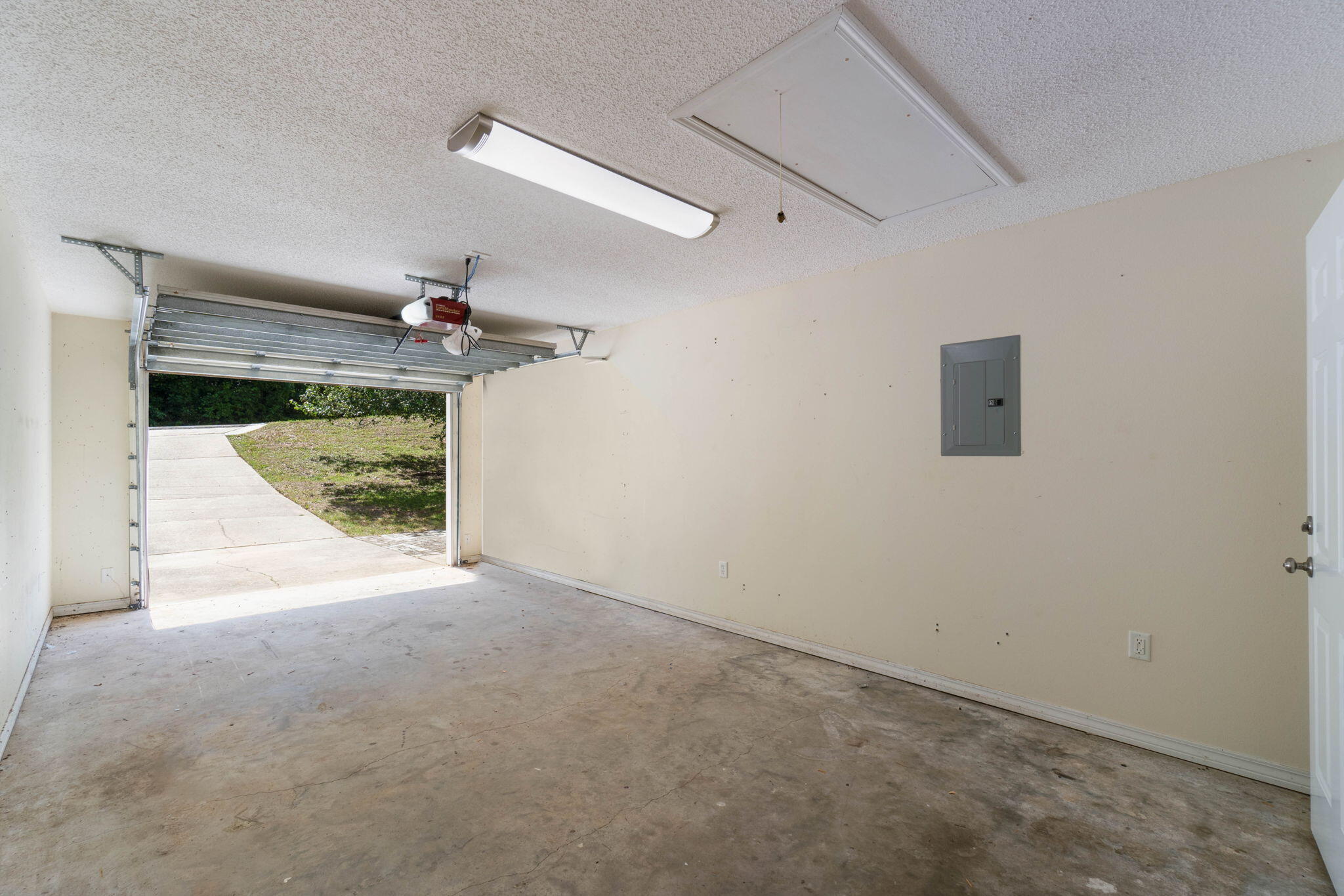 JERNIGAN ACRES 2ND ADDN - Residential Lease