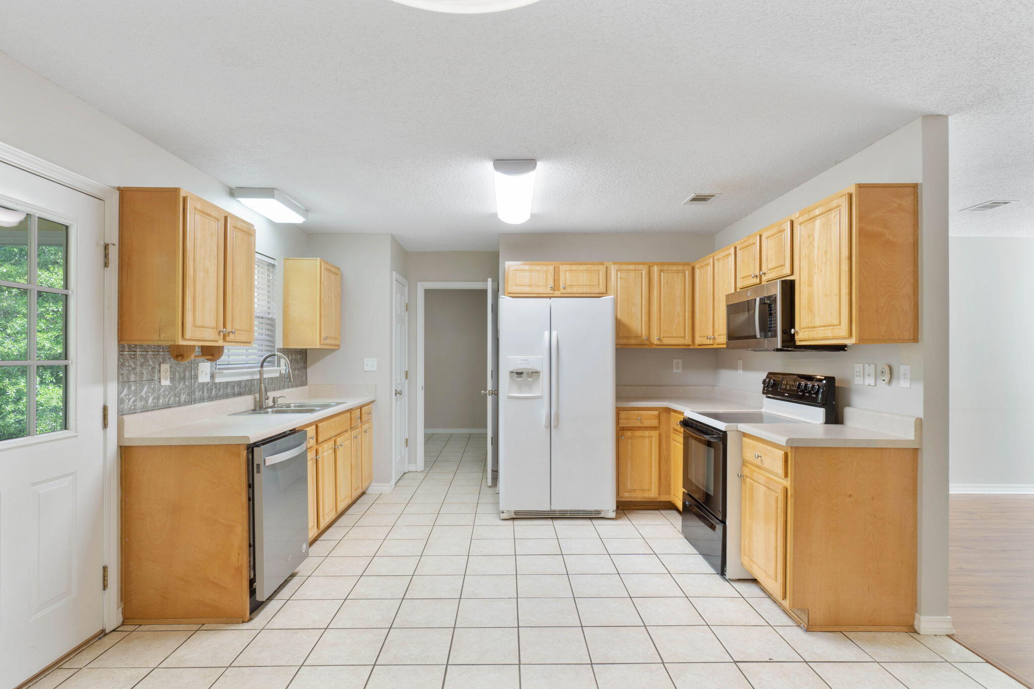 JERNIGAN ACRES 2ND ADDN - Residential Lease