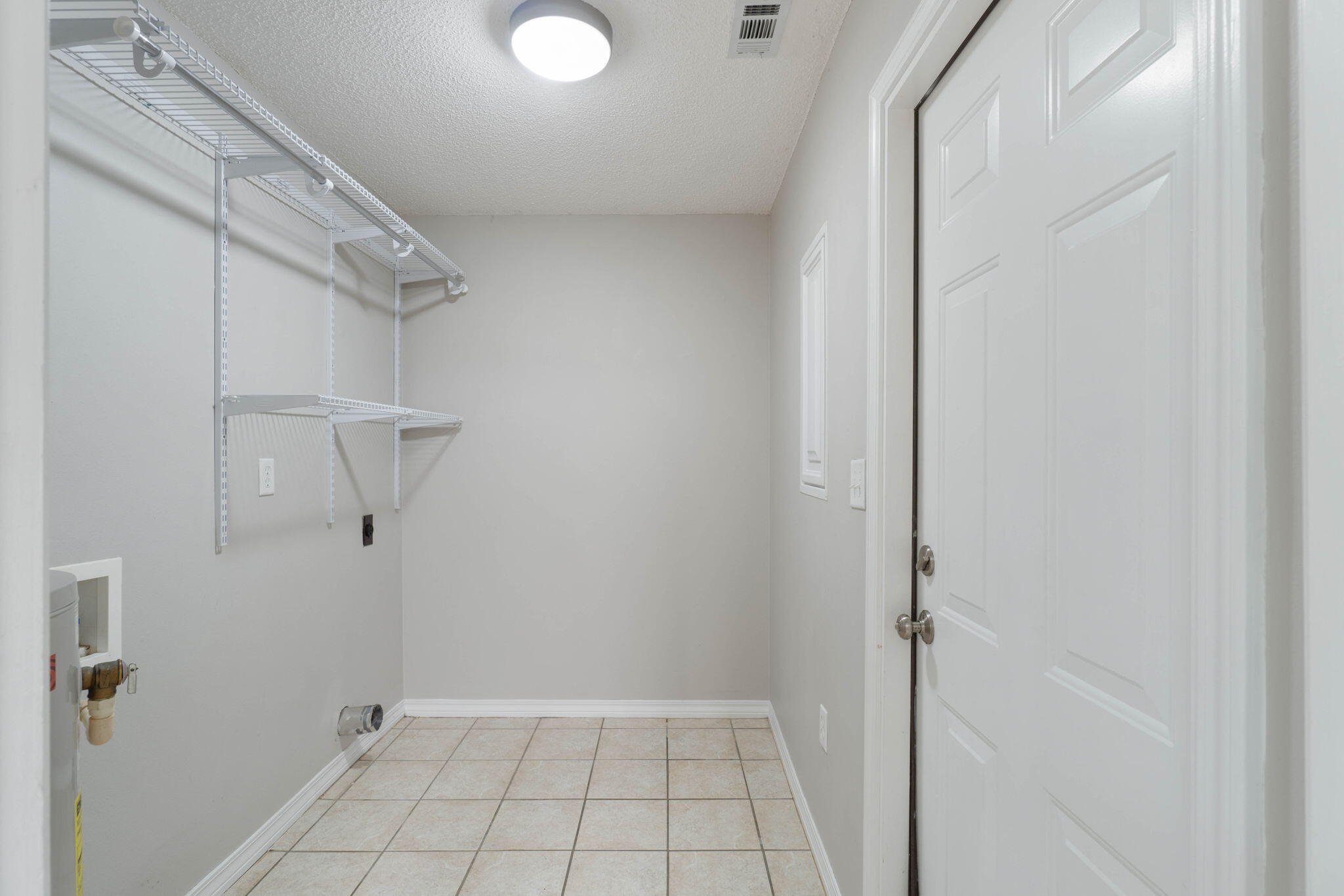 JERNIGAN ACRES 2ND ADDN - Residential Lease