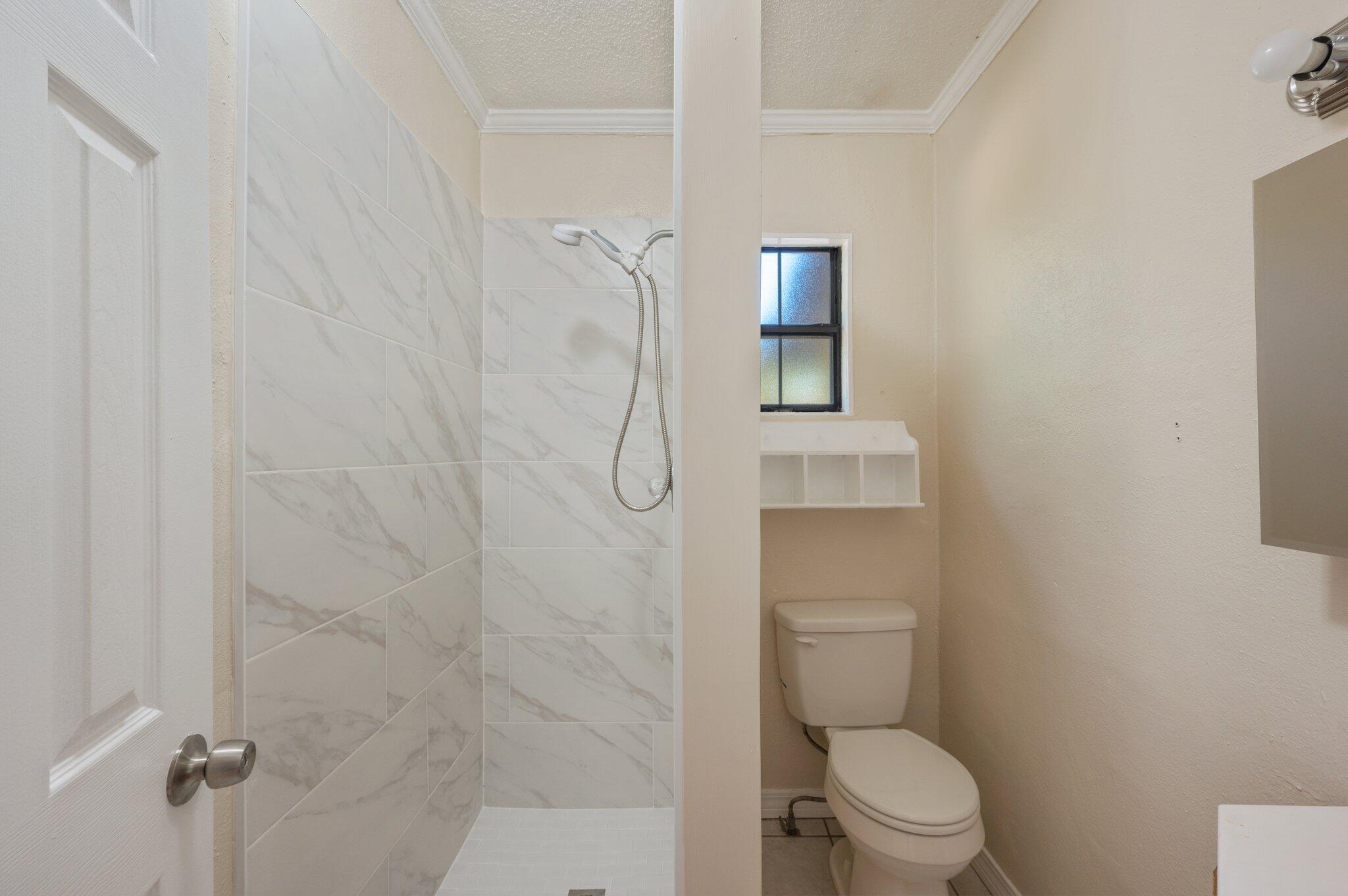Valparaiso Plat #15 Lot 5 Blk 21 - Residential Lease