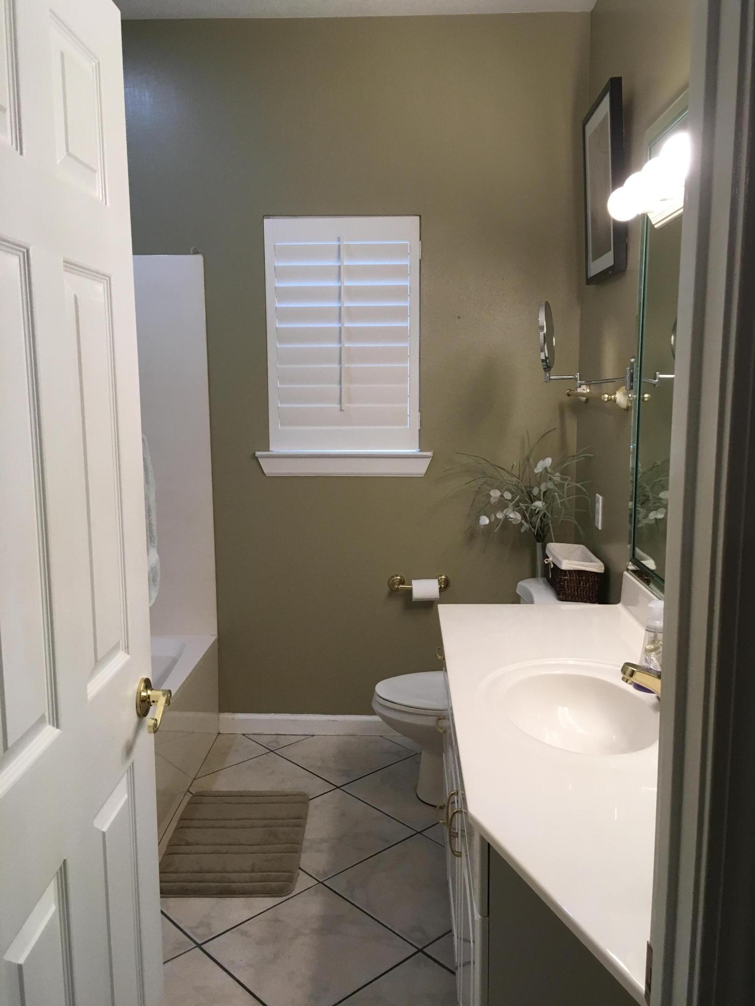 INDIAN TRAIL ESTATES - Residential Lease