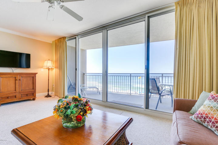 EMERALD BEACH PH 1 - Residential