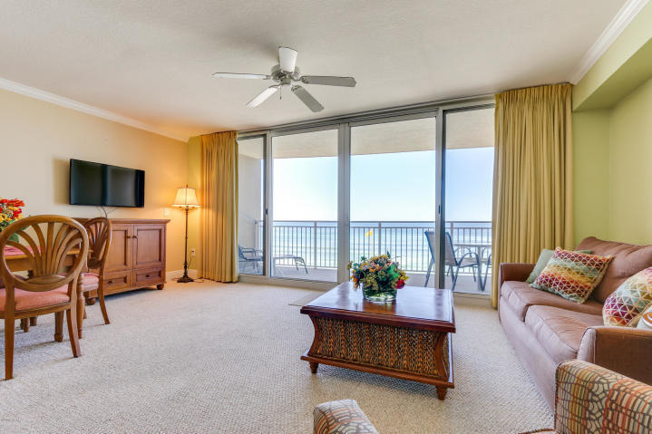 EMERALD BEACH PH 1 - Residential