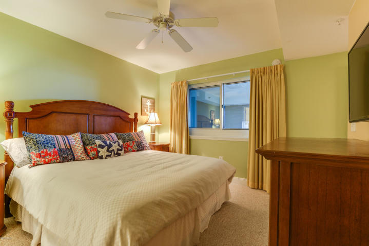 EMERALD BEACH PH 1 - Residential
