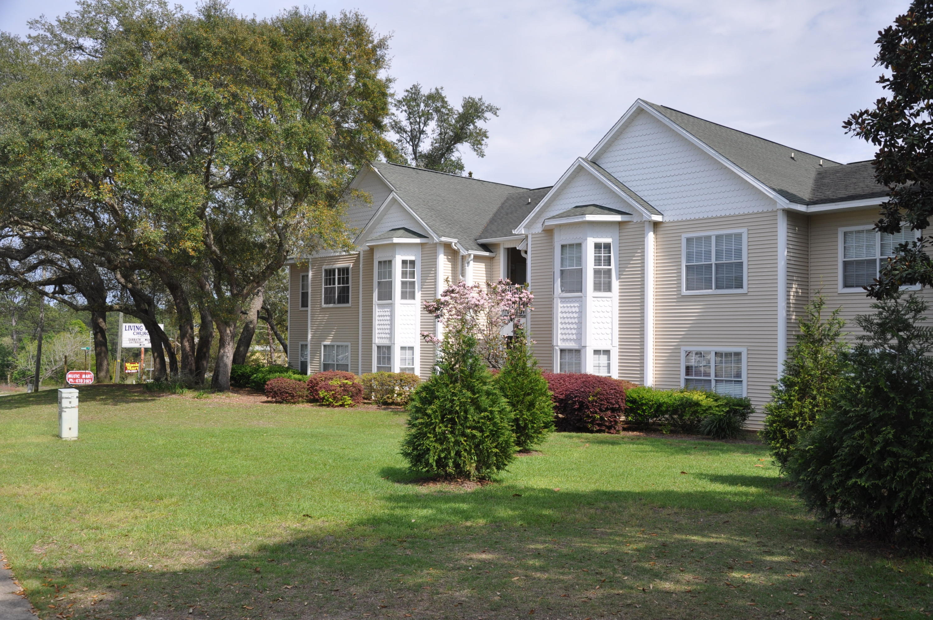 The Oaks at Niceville, condo Unit 114,  Building #1 - Residential
