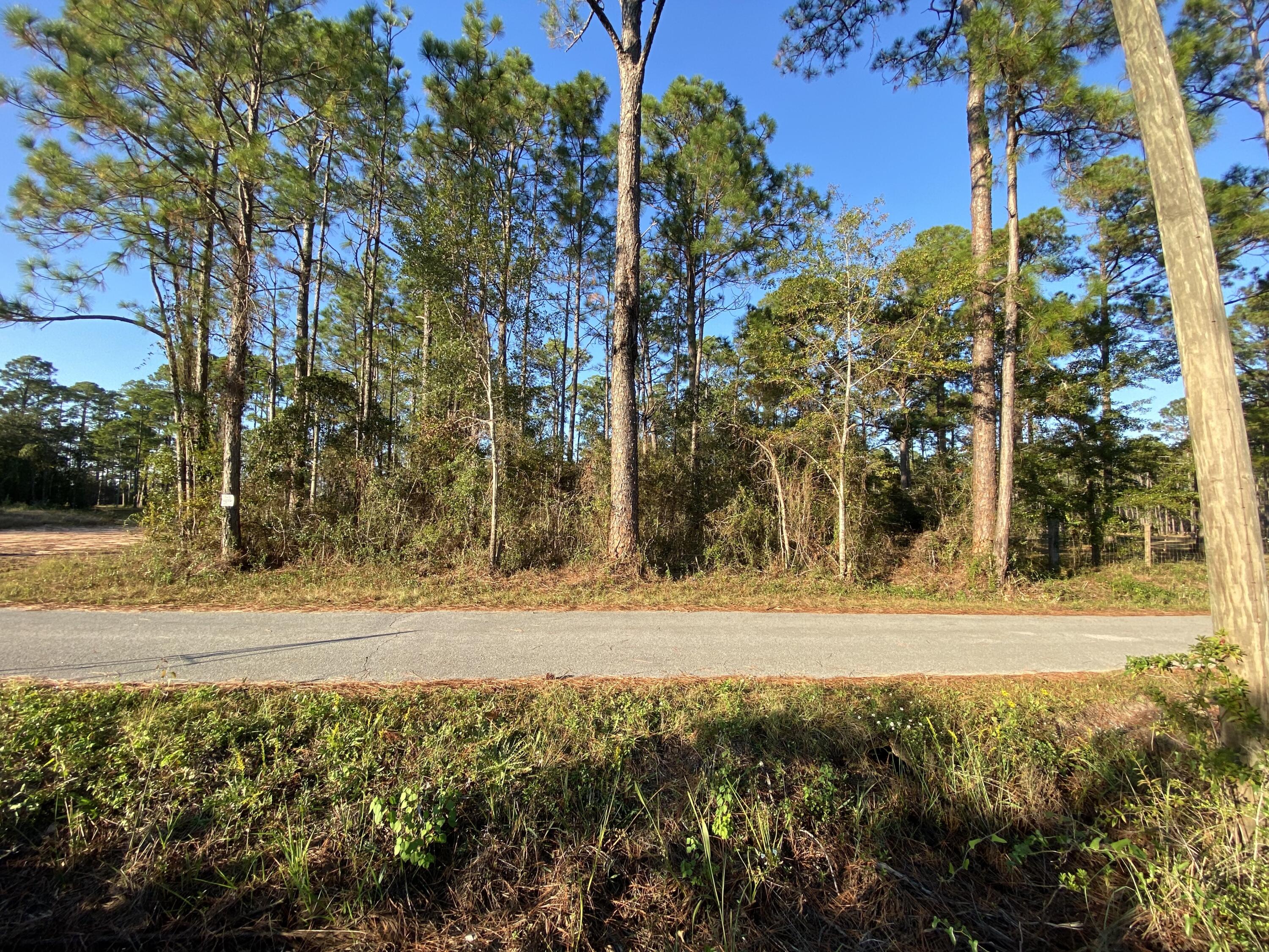 NO RECORDED SUBDIVISION - Land