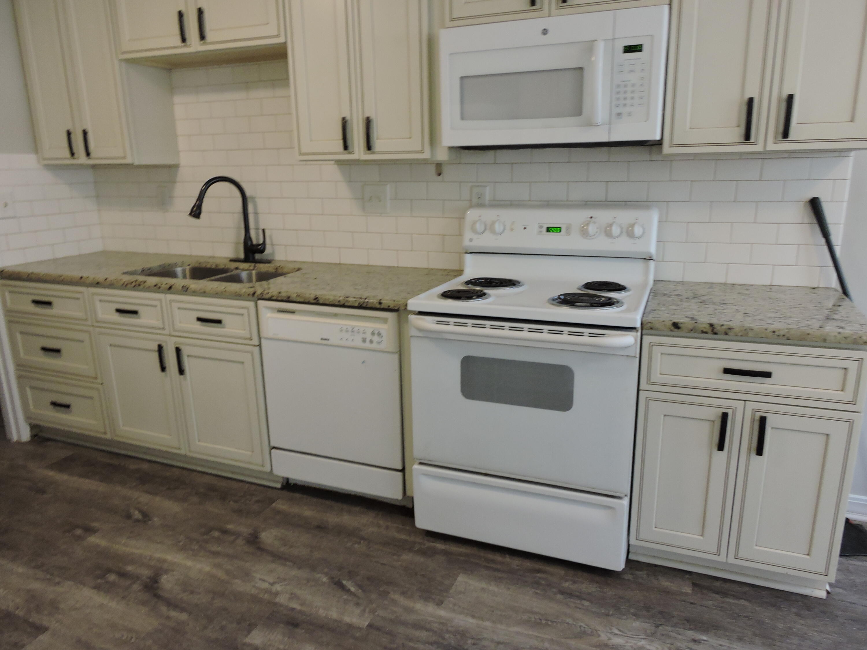 SHOAL CREEK S/D LOT 2 BLK D - Residential Lease