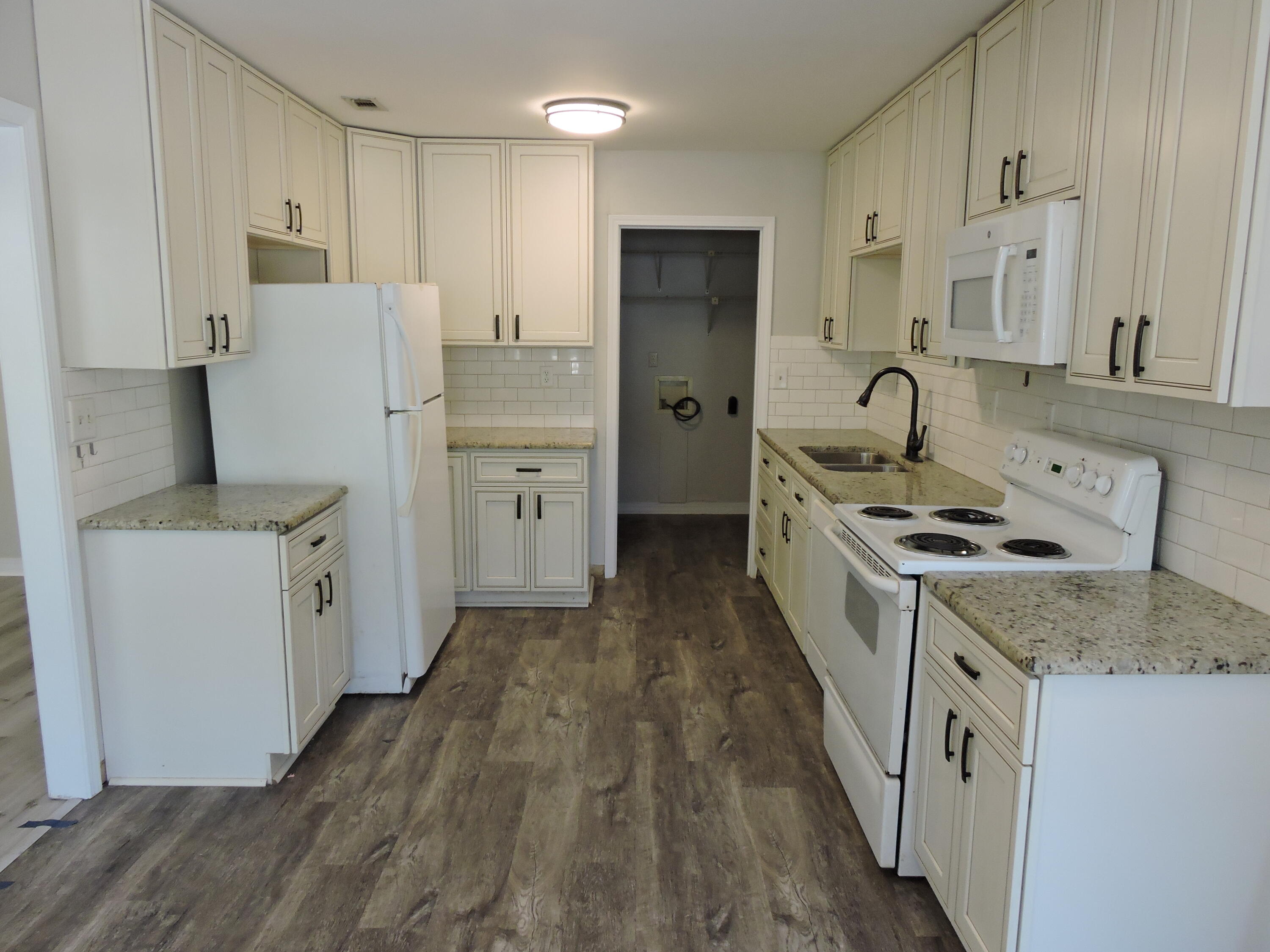 SHOAL CREEK S/D LOT 2 BLK D - Residential Lease