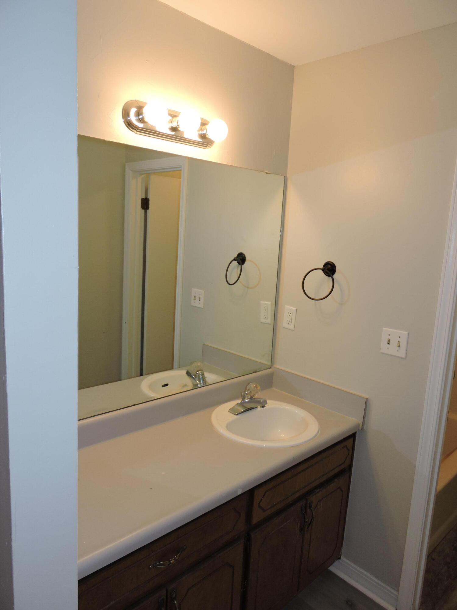 SHOAL CREEK S/D LOT 2 BLK D - Residential Lease