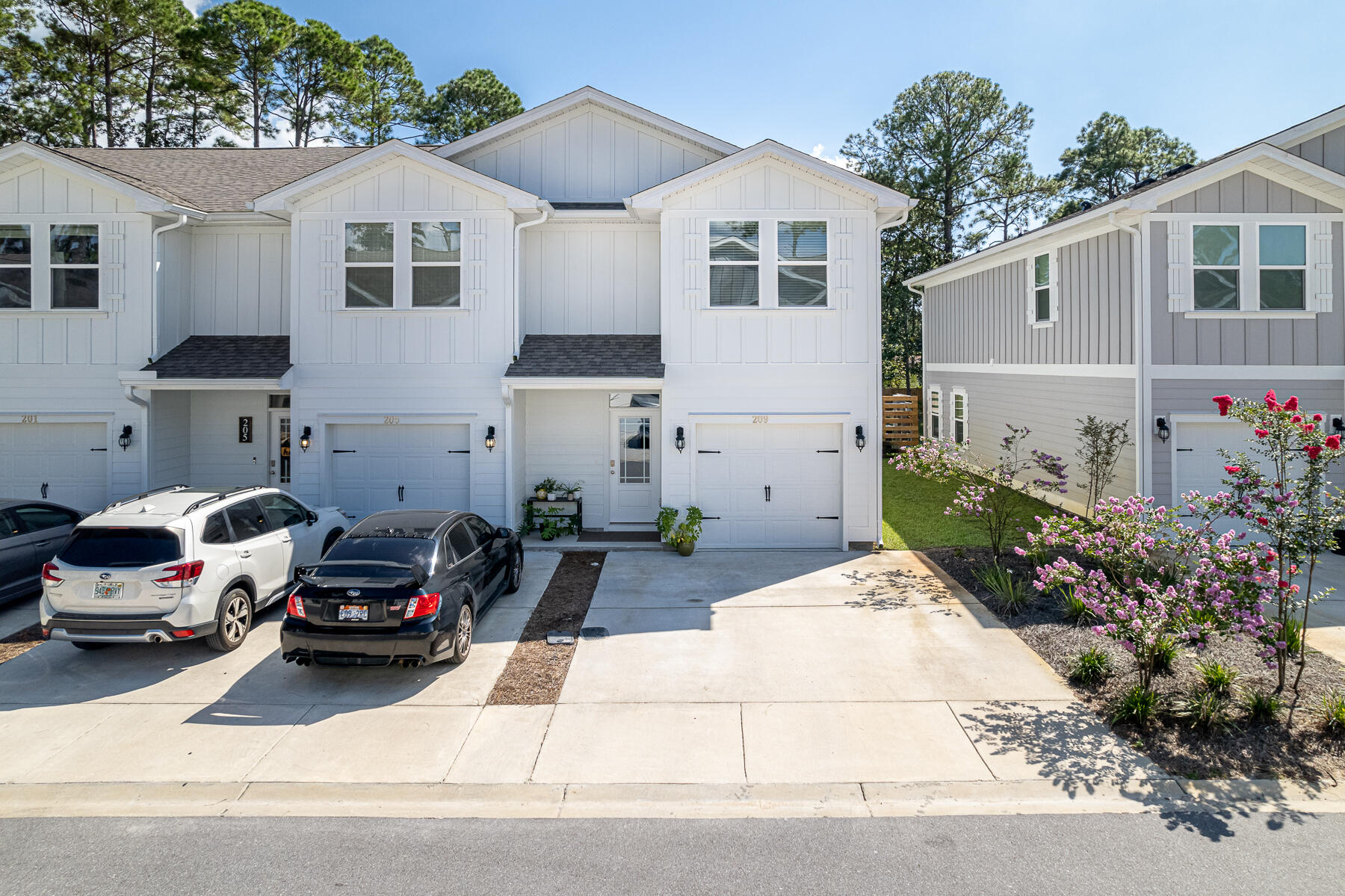 SANDHILL PINES - Residential Lease