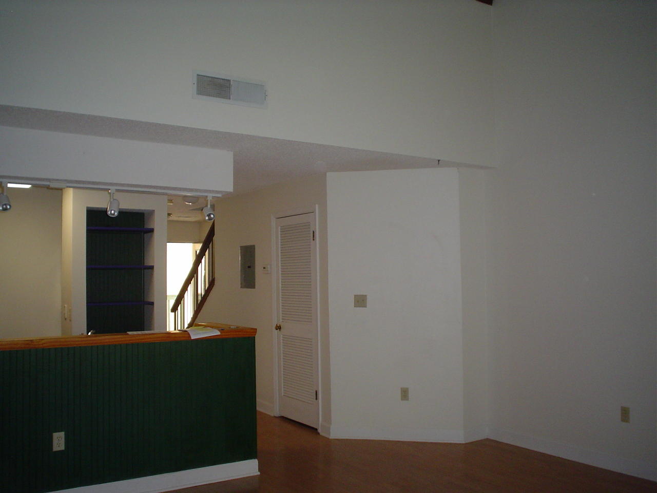 Lakeside Condo at Bluewater Bay - Residential Lease