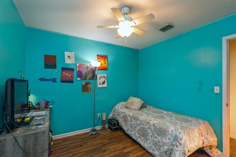 OAKRIDGE MANOR - Residential