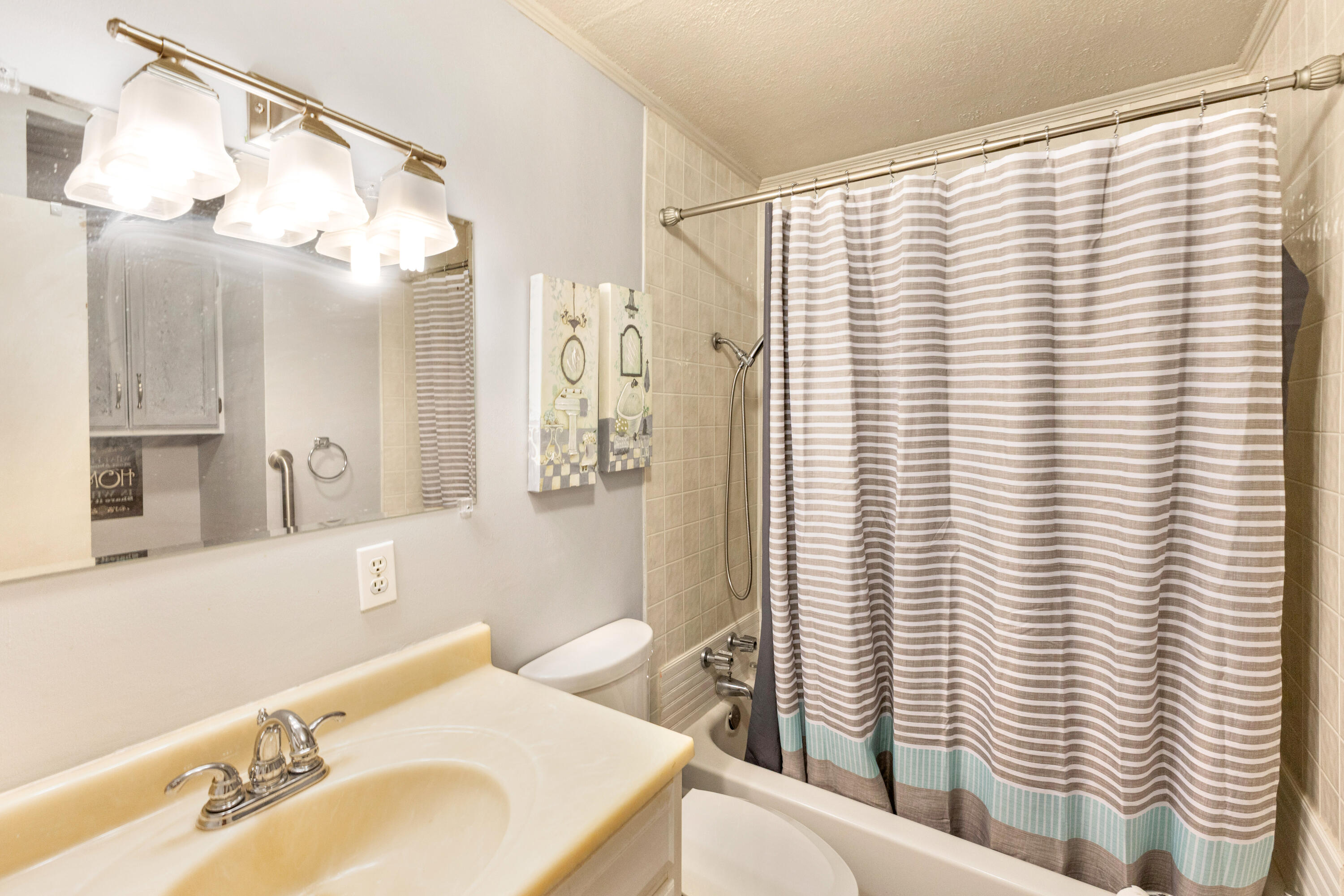 LAFAYETTE HEIGHTS - Residential