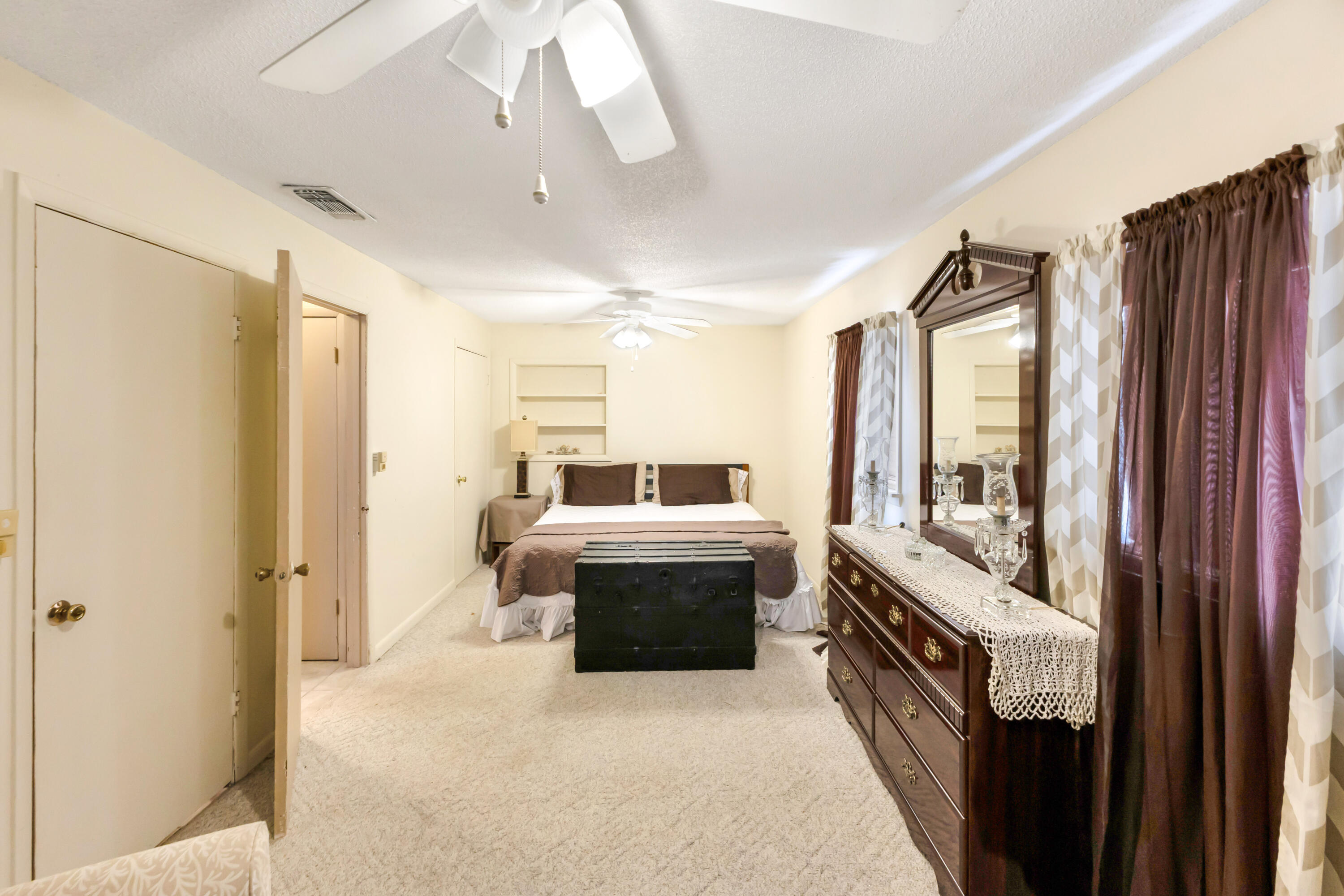 LAFAYETTE HEIGHTS - Residential