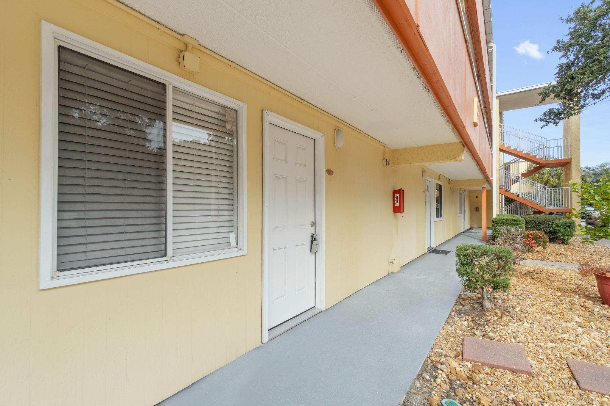 CEDARS CONDO - Residential Lease