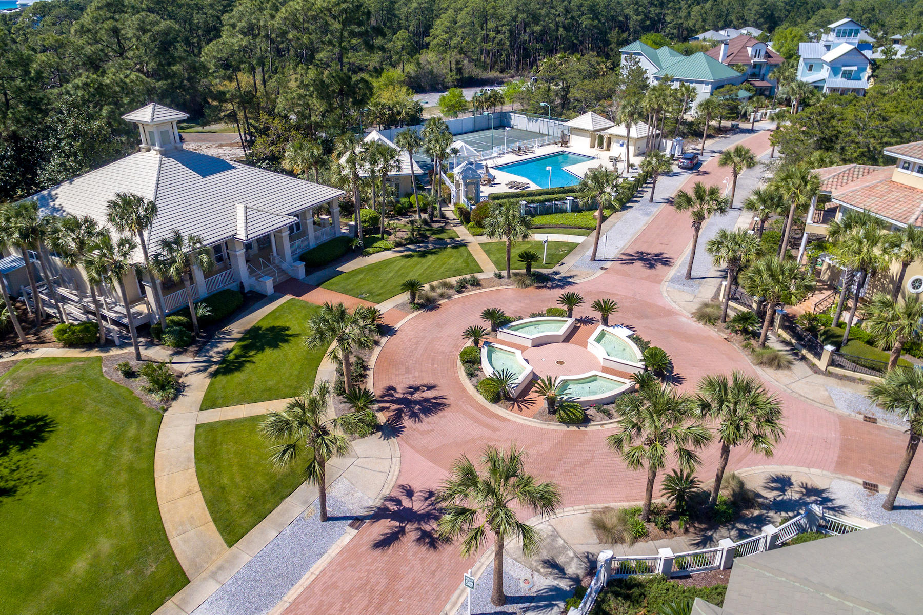 VILLAGE OF WHITE CLIFFS THE - Residential