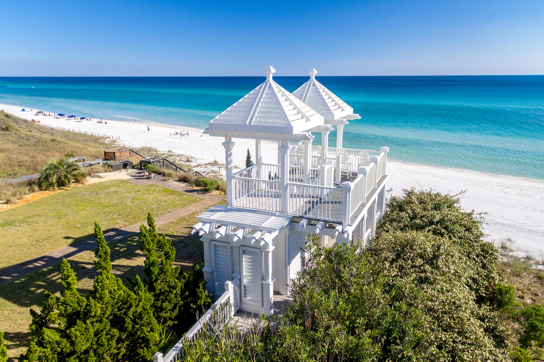 VILLAGE OF WHITE CLIFFS THE - Residential