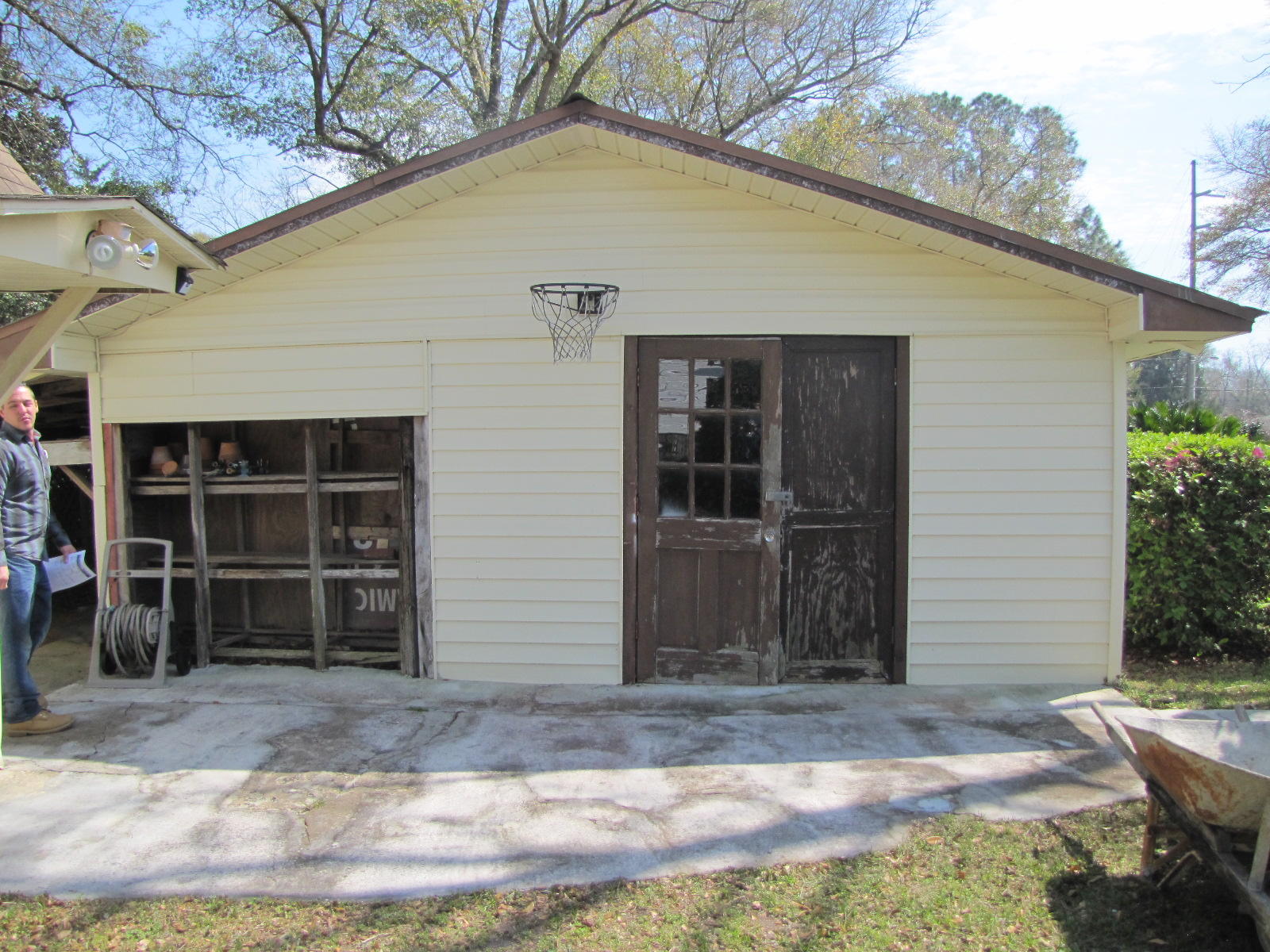 CRESTVIEW - Residential Lease