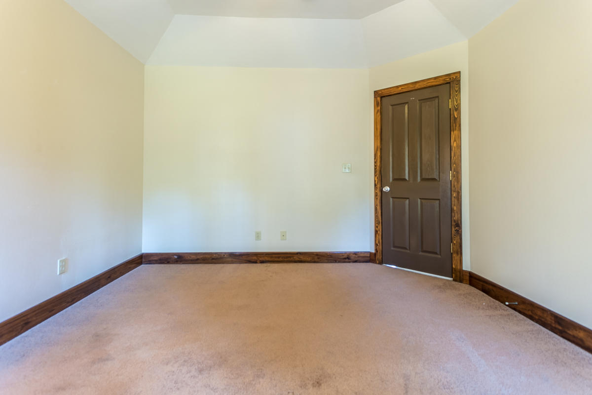 T S MITCHNERS ADD - Residential Lease
