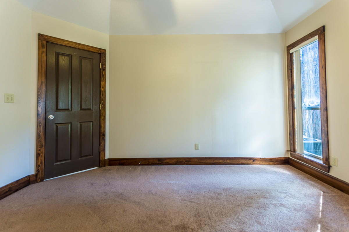 T S MITCHNERS ADD - Residential Lease