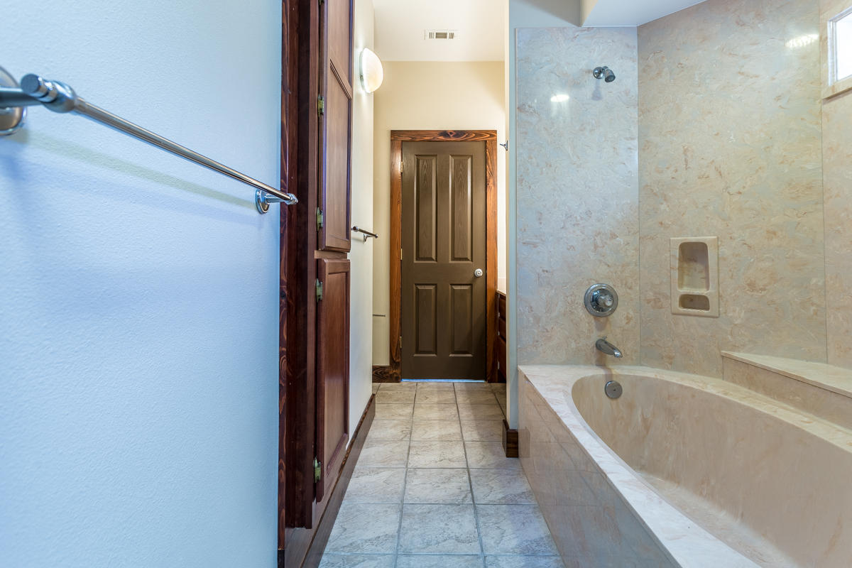 T S MITCHNERS ADD - Residential Lease