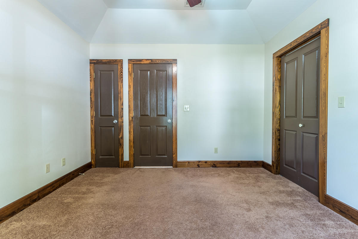 T S MITCHNERS ADD - Residential Lease