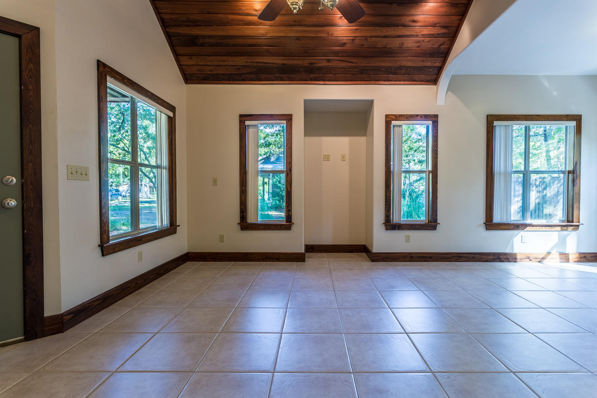 T S MITCHNERS ADD - Residential Lease