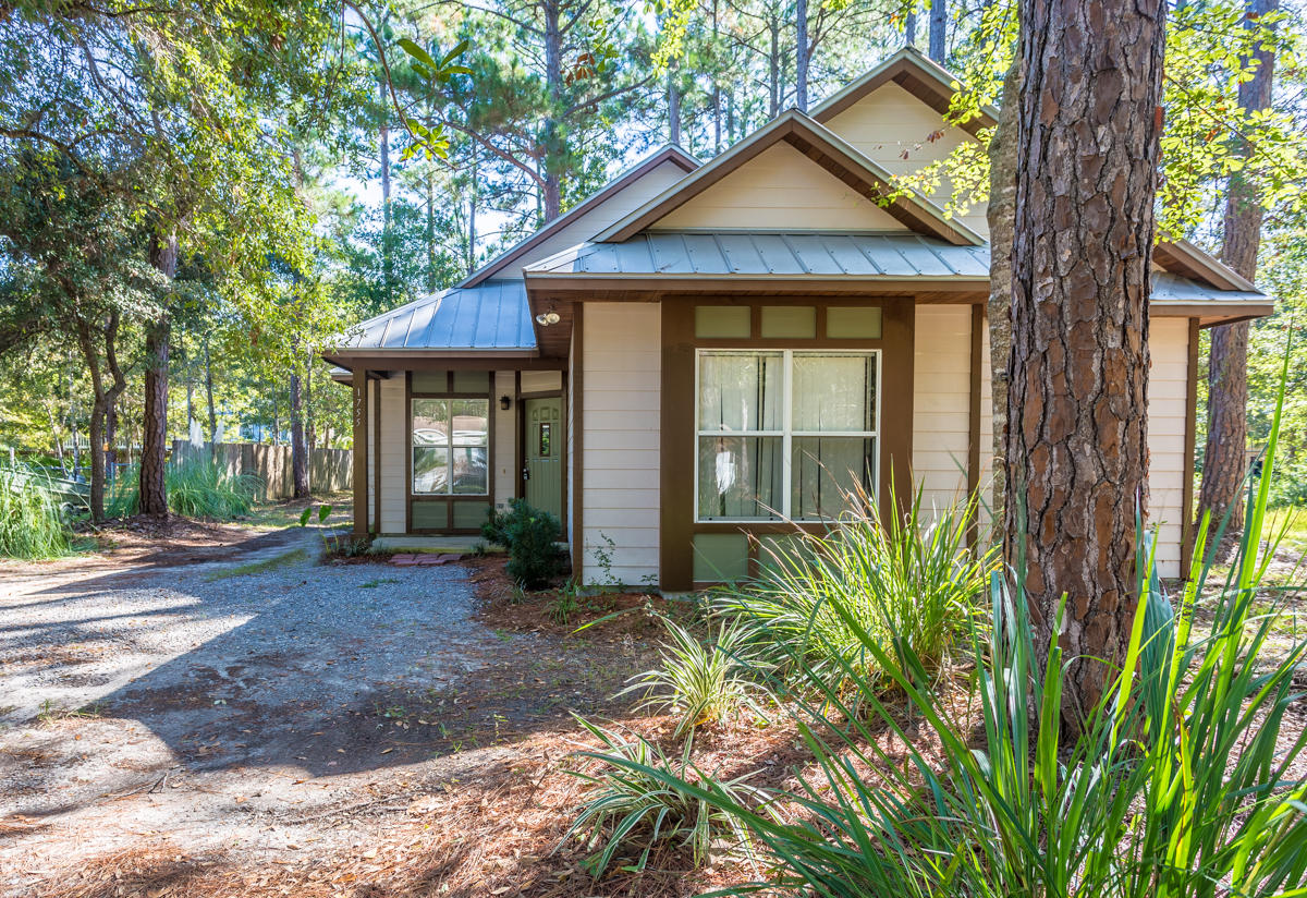 T S MITCHNERS ADD - Residential Lease