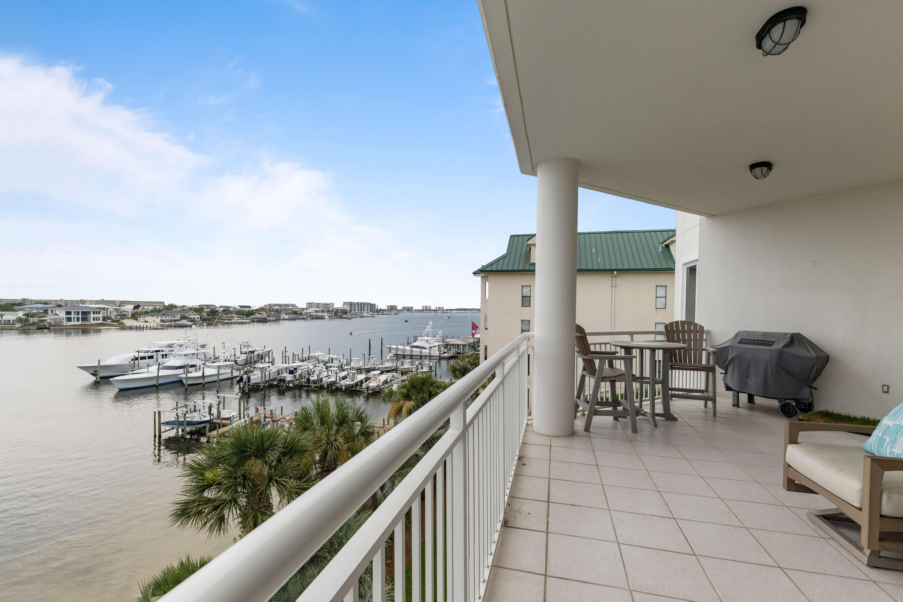 GRAND HARBOR - Residential