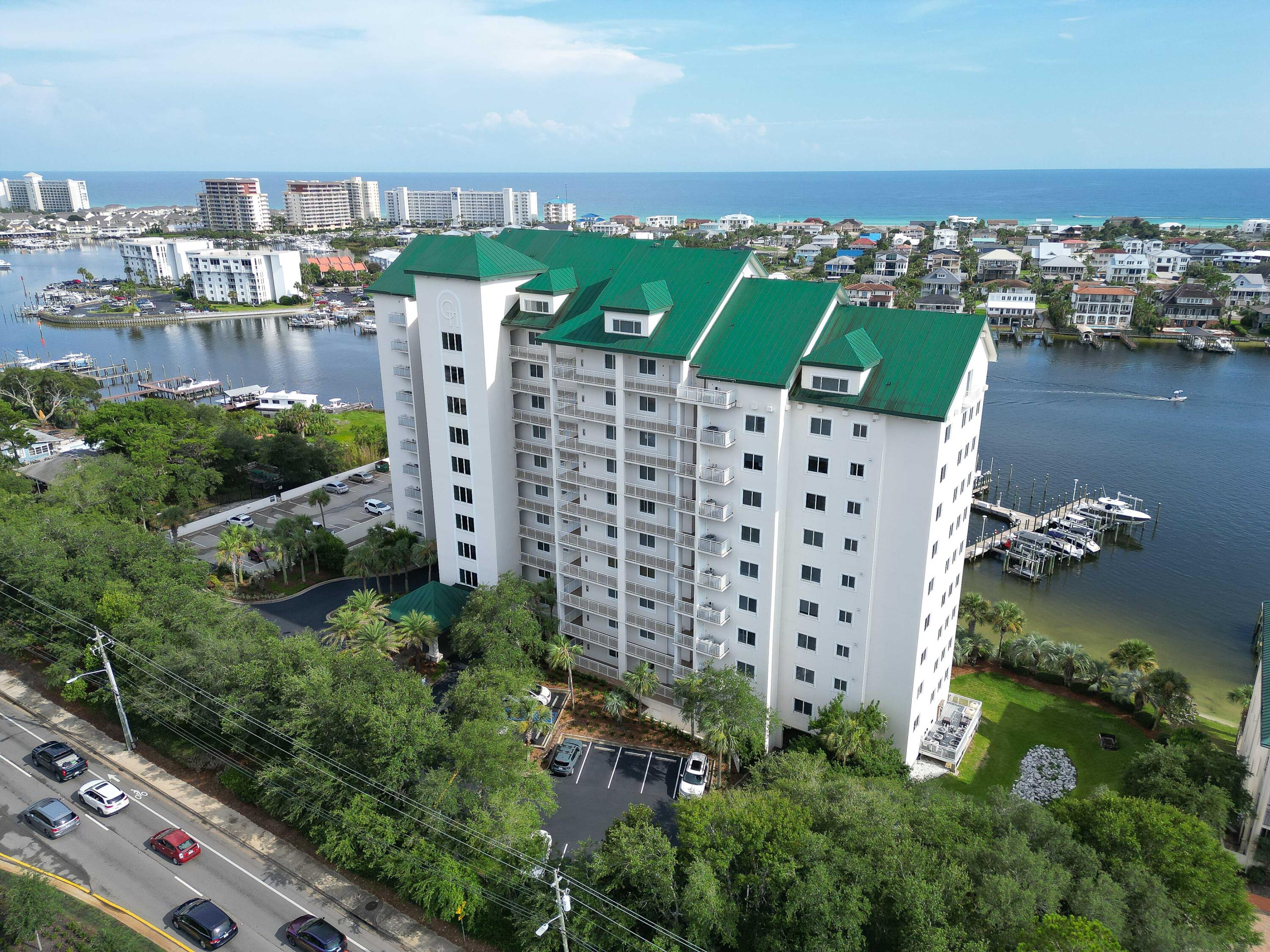 GRAND HARBOR - Residential