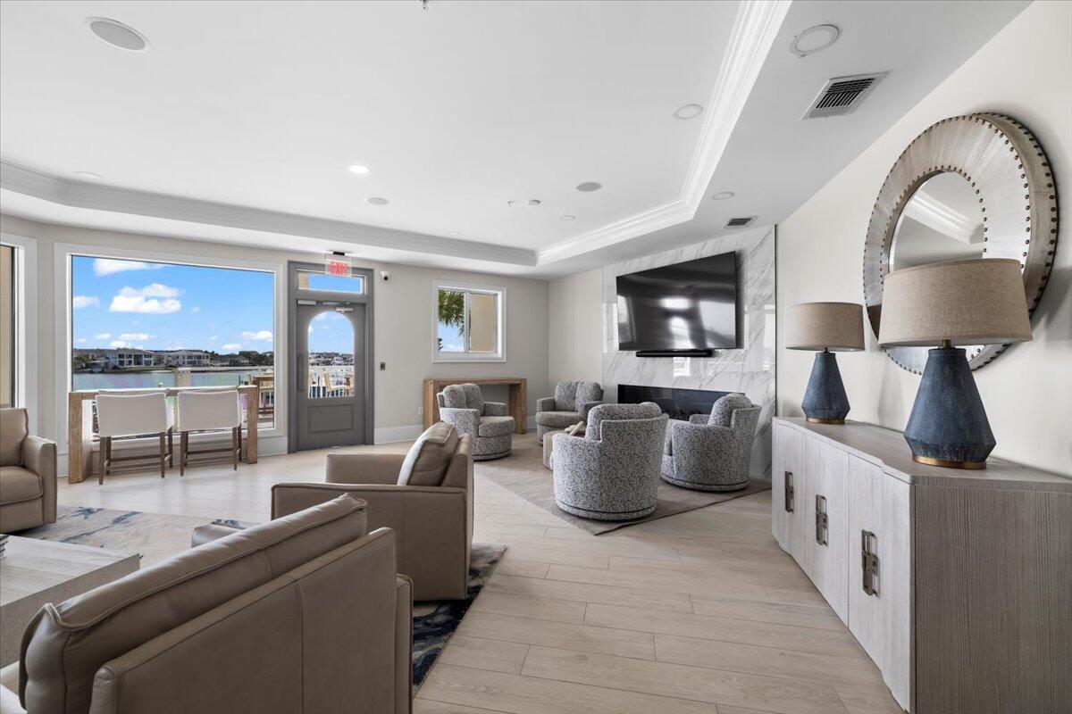 GRAND HARBOR - Residential